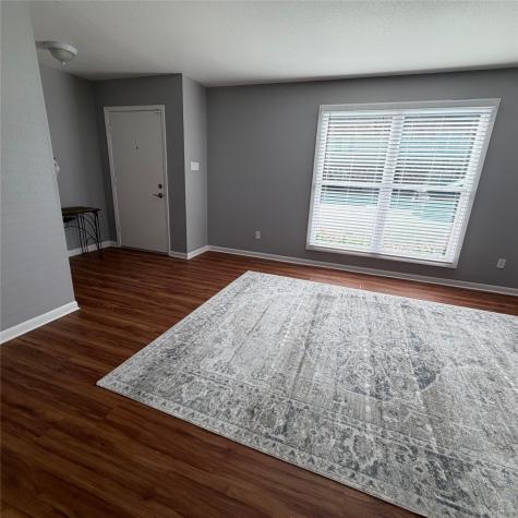 1831 Sherwood Forest Street 20 Houston TX 77043