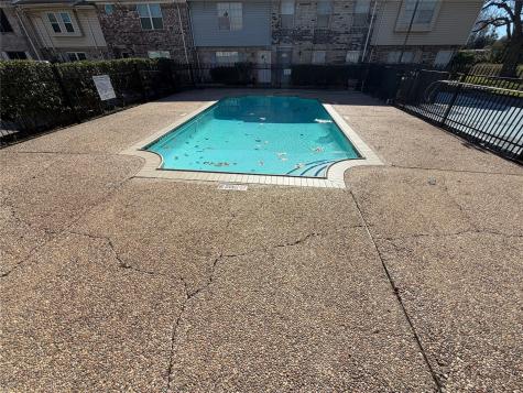 1831 Sherwood Forest Street 20 Houston TX 77043