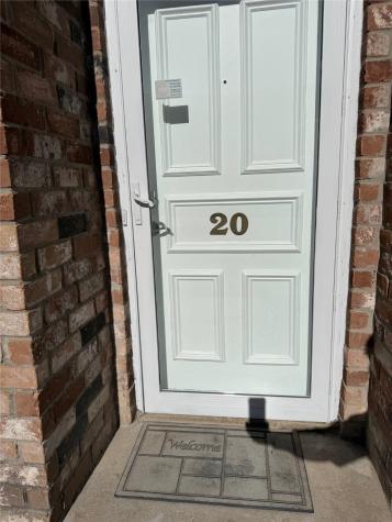 1831 Sherwood Forest Street 20 Houston TX 77043
