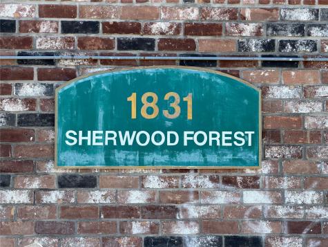 1831 Sherwood Forest Street 20 Houston TX 77043