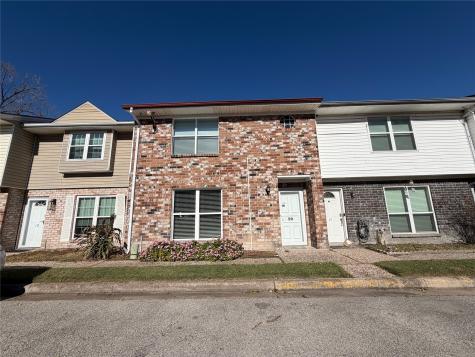 1831 Sherwood Forest Street 20 Houston TX 77043