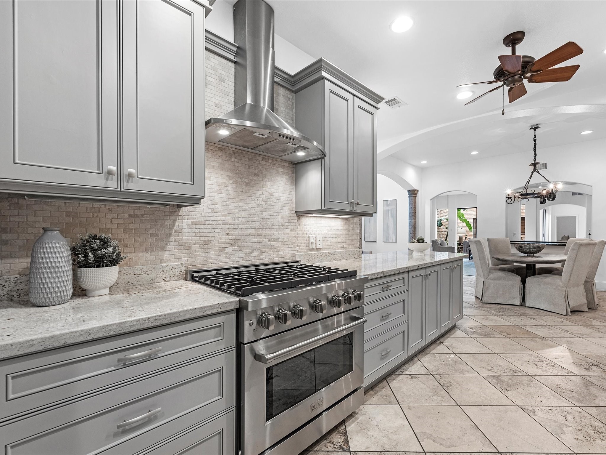 516 S Post Oak Lane 20 Houston TX 77056