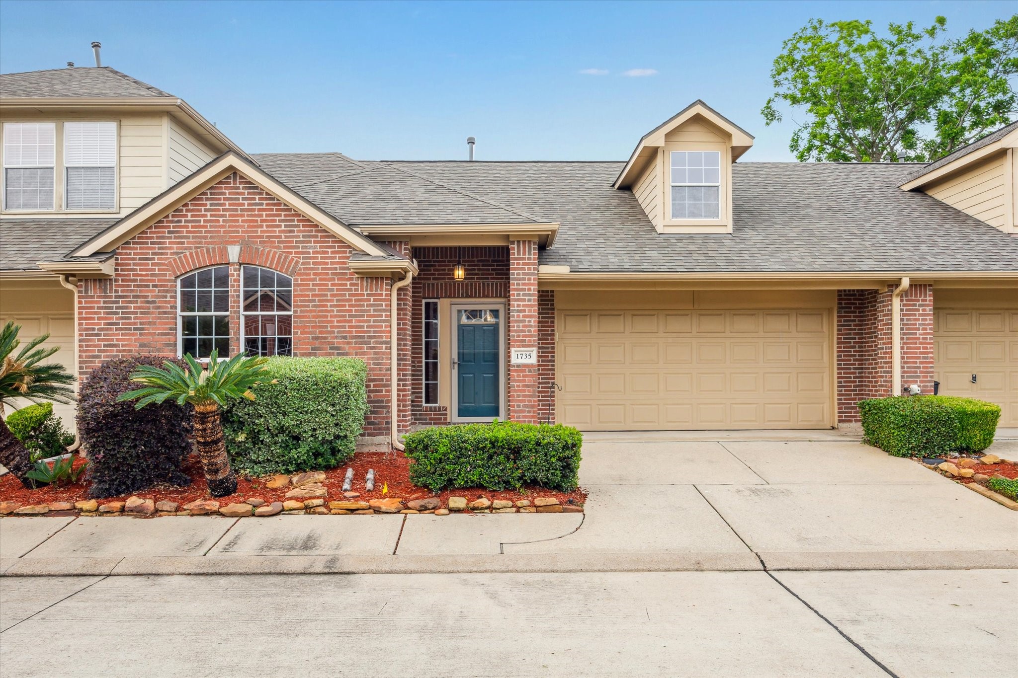 1735 Village Townhome Drive Pasadena TX 77504