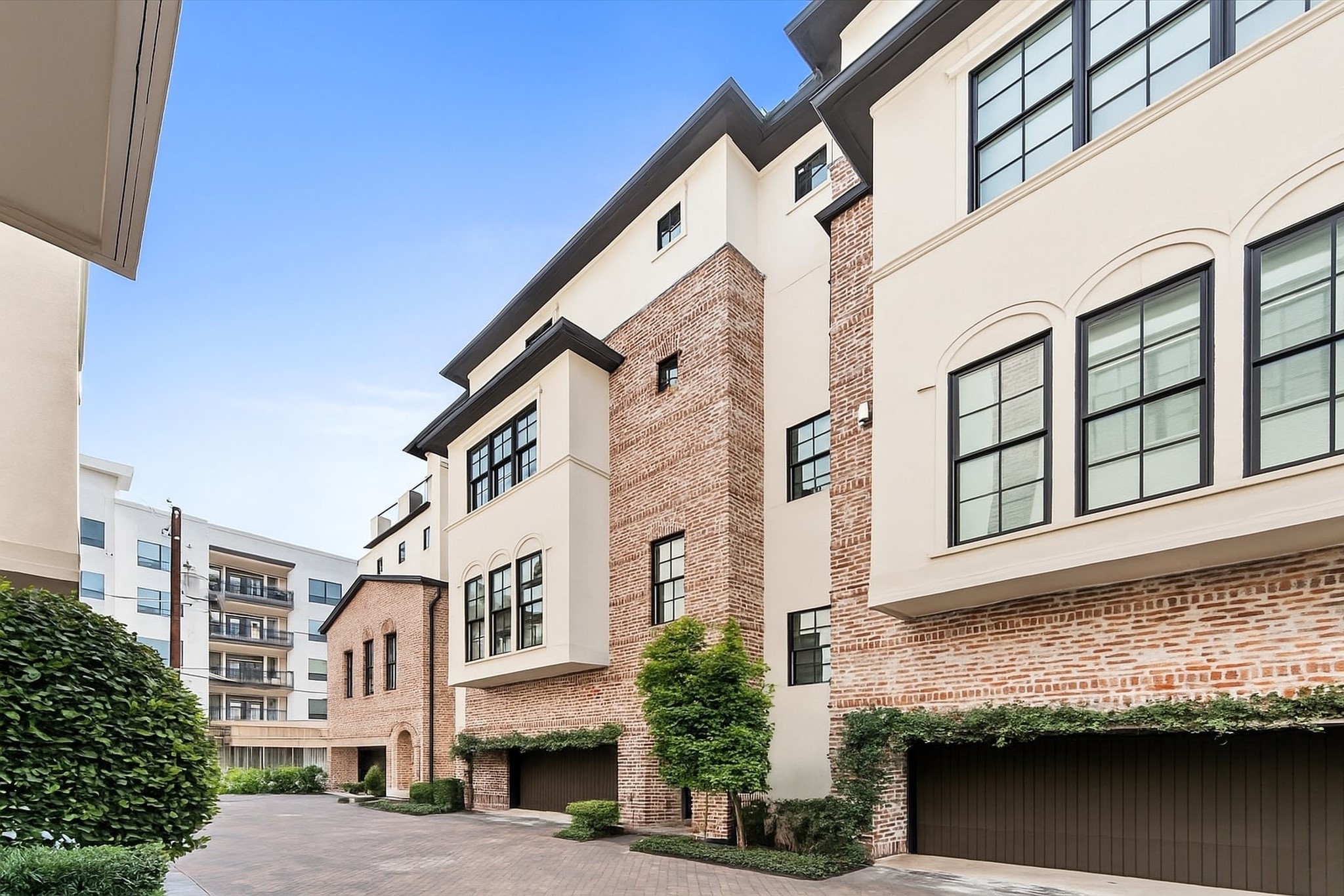 1304 Castle Court A Houston TX 77006