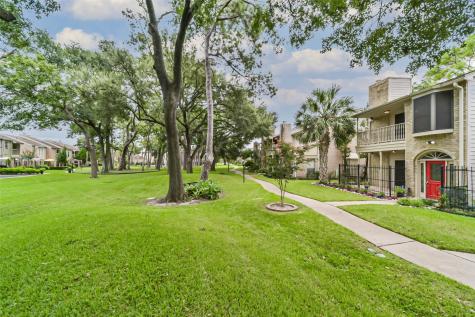 800 Country Place Drive 605 Houston TX 77079