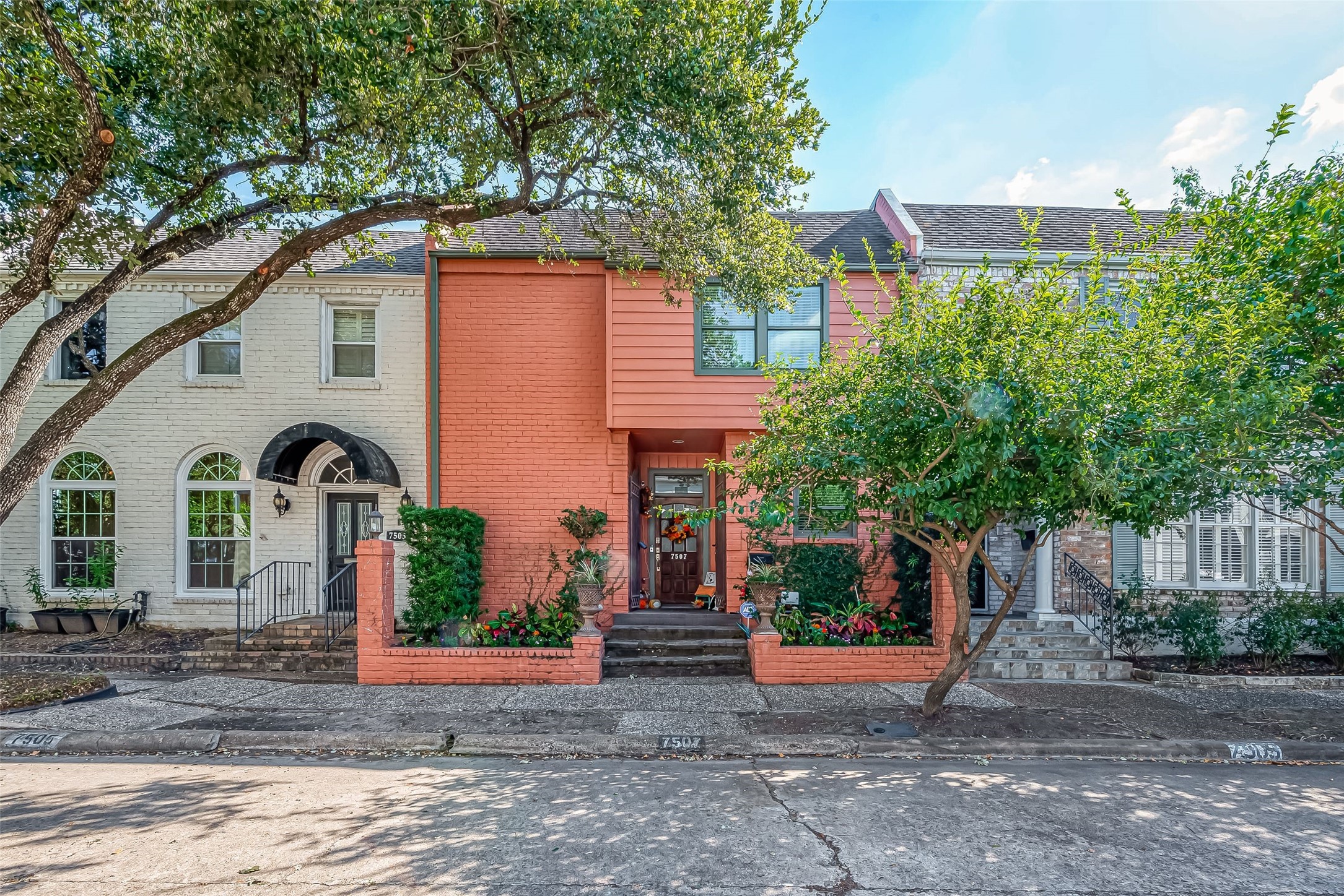 7507 Chevy Chase Drive Houston TX 77063