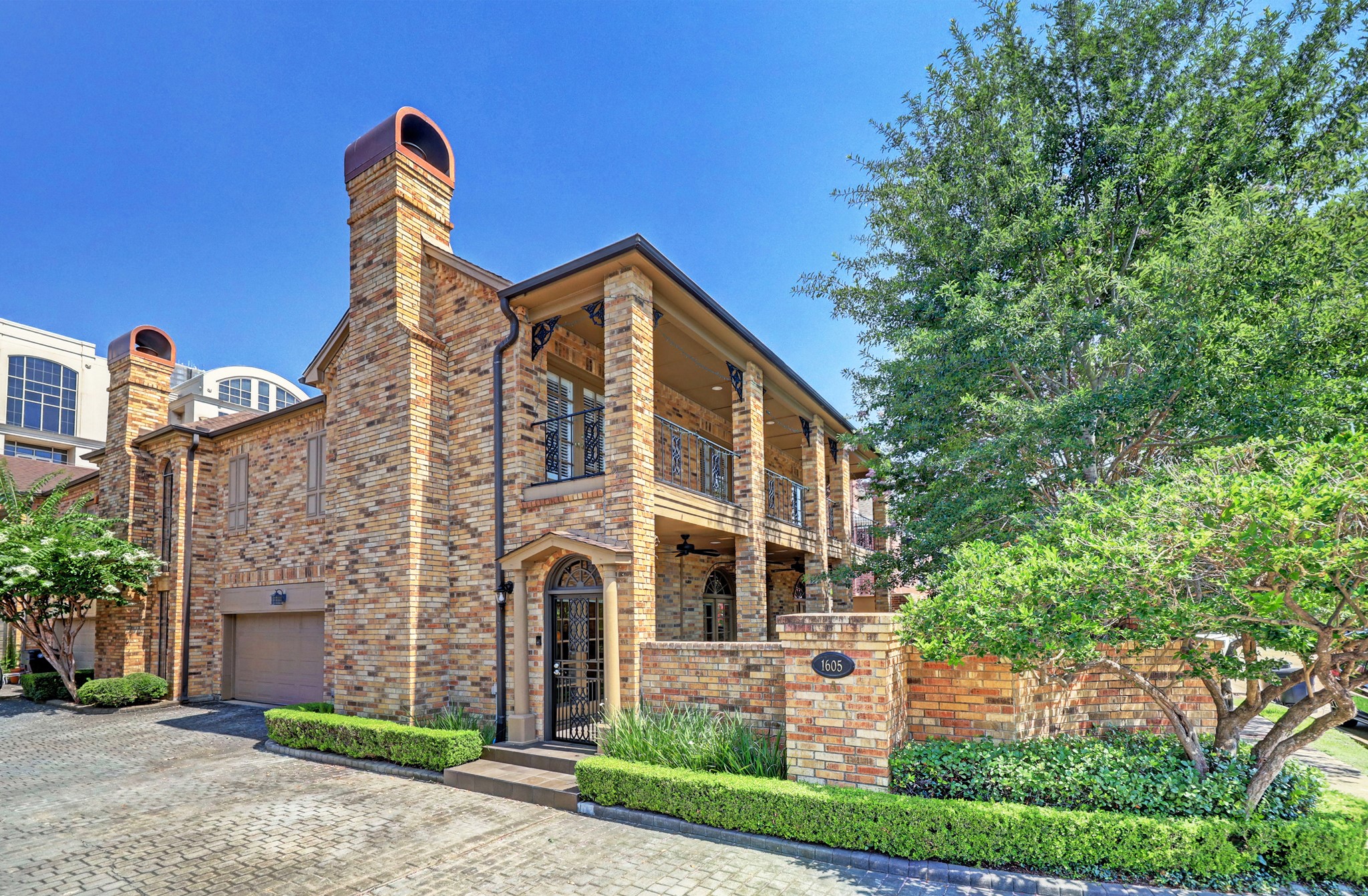 1605 Nantucket Drive A Houston TX 77057