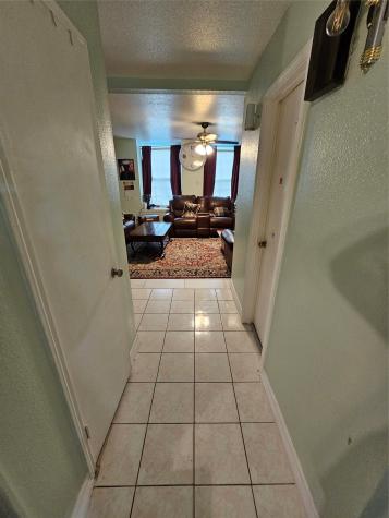 10112 Beekman Place Drive Houston TX 77043