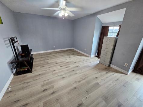 10112 Beekman Place Drive Houston TX 77043