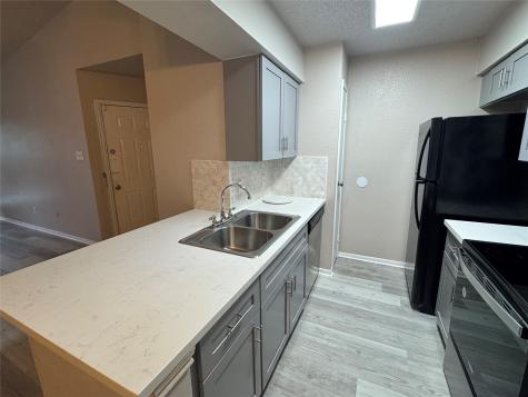 10101 S Gessner Road 305 Houston TX 77071