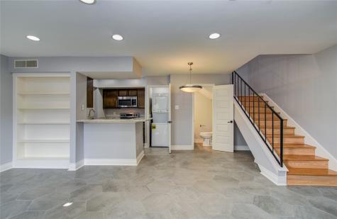 2800 Jeanetta Street 1612 Houston TX 77063