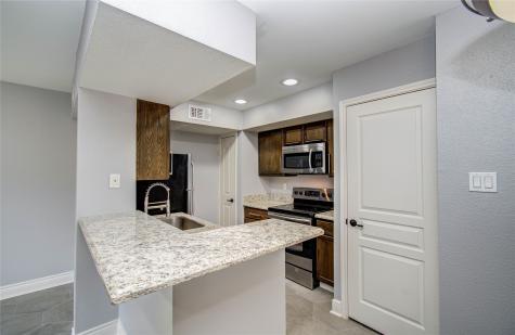 2800 Jeanetta Street 1612 Houston TX 77063