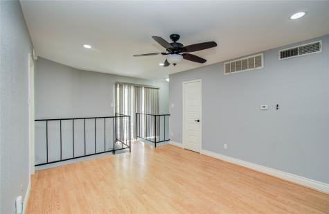 2800 Jeanetta Street 1612 Houston TX 77063