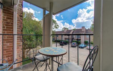 2800 Jeanetta Street 1612 Houston TX 77063