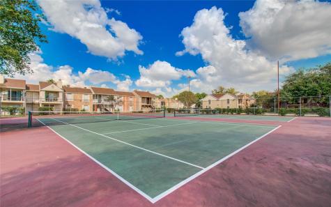 2800 Jeanetta Street 1612 Houston TX 77063