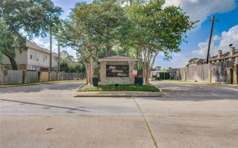 2800 Jeanetta Street 1612 Houston TX 77063