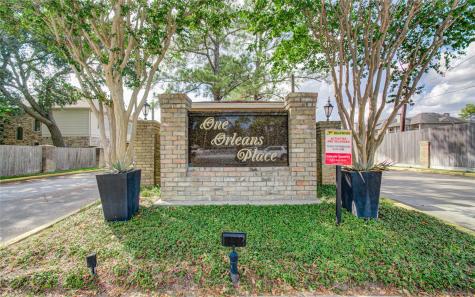 2800 Jeanetta Street 1612 Houston TX 77063