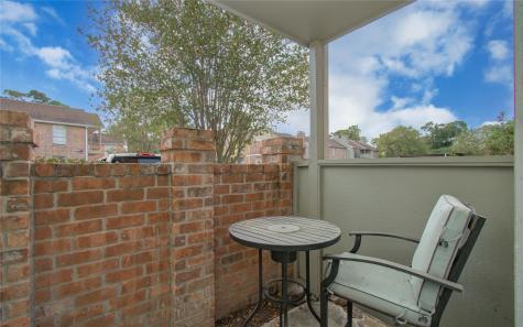 2800 Jeanetta Street 1612 Houston TX 77063