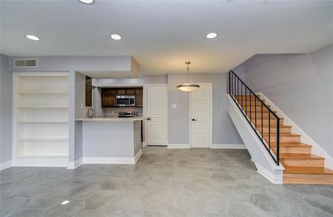 2800 Jeanetta Street 1612 Houston TX 77063