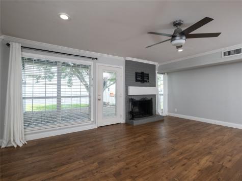 100 Edgewater Drive 44 Livingston TX 77351