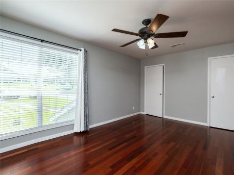 100 Edgewater Drive 44 Livingston TX 77351