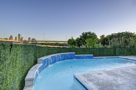 102 Quitman Street 207 Houston TX 77009