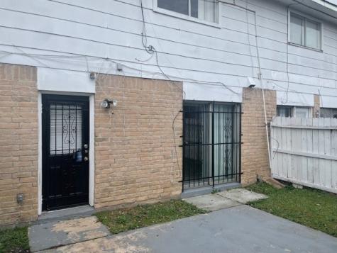 6989 Chasewood Drive Houston TX 77489