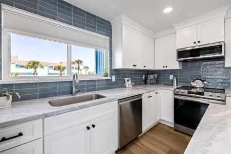 201 Jean Lafitte Cove Galveston TX 77554