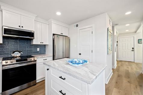 201 Jean Lafitte Cove Galveston TX 77554