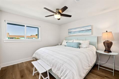 201 Jean Lafitte Cove Galveston TX 77554