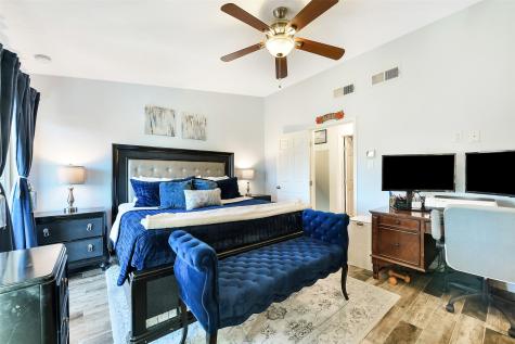 4011 Nasa Road 1 Parkway 512 El Lago TX 77586