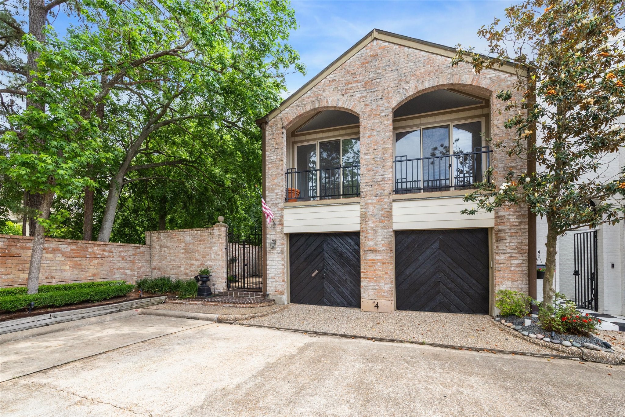 4 River Hollow Lane Houston TX 77027