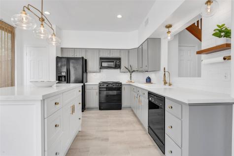 5611 Saint Paul Street Bellaire TX 77401