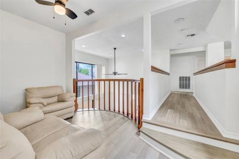 5611 Saint Paul Street Bellaire TX 77401