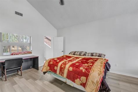 5611 Saint Paul Street Bellaire TX 77401