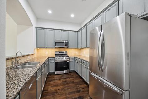 9026 Lakes At 610 Drive Houston TX 77054