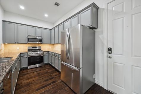 9026 Lakes At 610 Drive Houston TX 77054