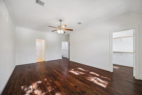 9026 Lakes At 610 Drive Houston TX 77054