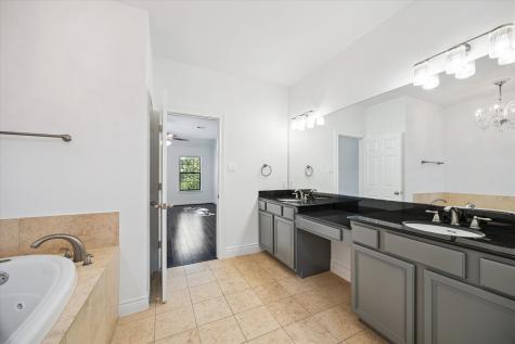 9026 Lakes At 610 Drive Houston TX 77054