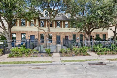 9026 Lakes At 610 Drive Houston TX 77054