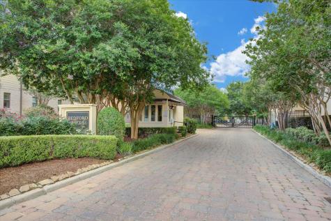 9026 Lakes At 610 Drive Houston TX 77054