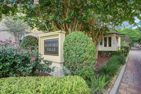 9026 Lakes At 610 Drive Houston TX 77054