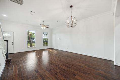 9026 Lakes At 610 Drive Houston TX 77054