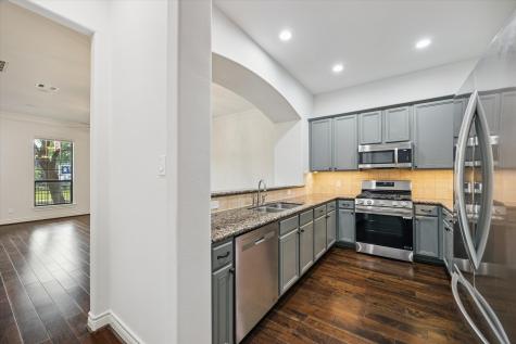 9026 Lakes At 610 Drive Houston TX 77054