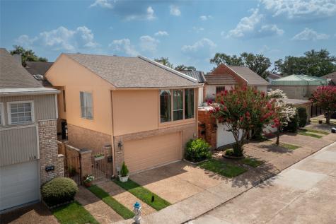 117 Phanturn Lane Bellaire TX 77401