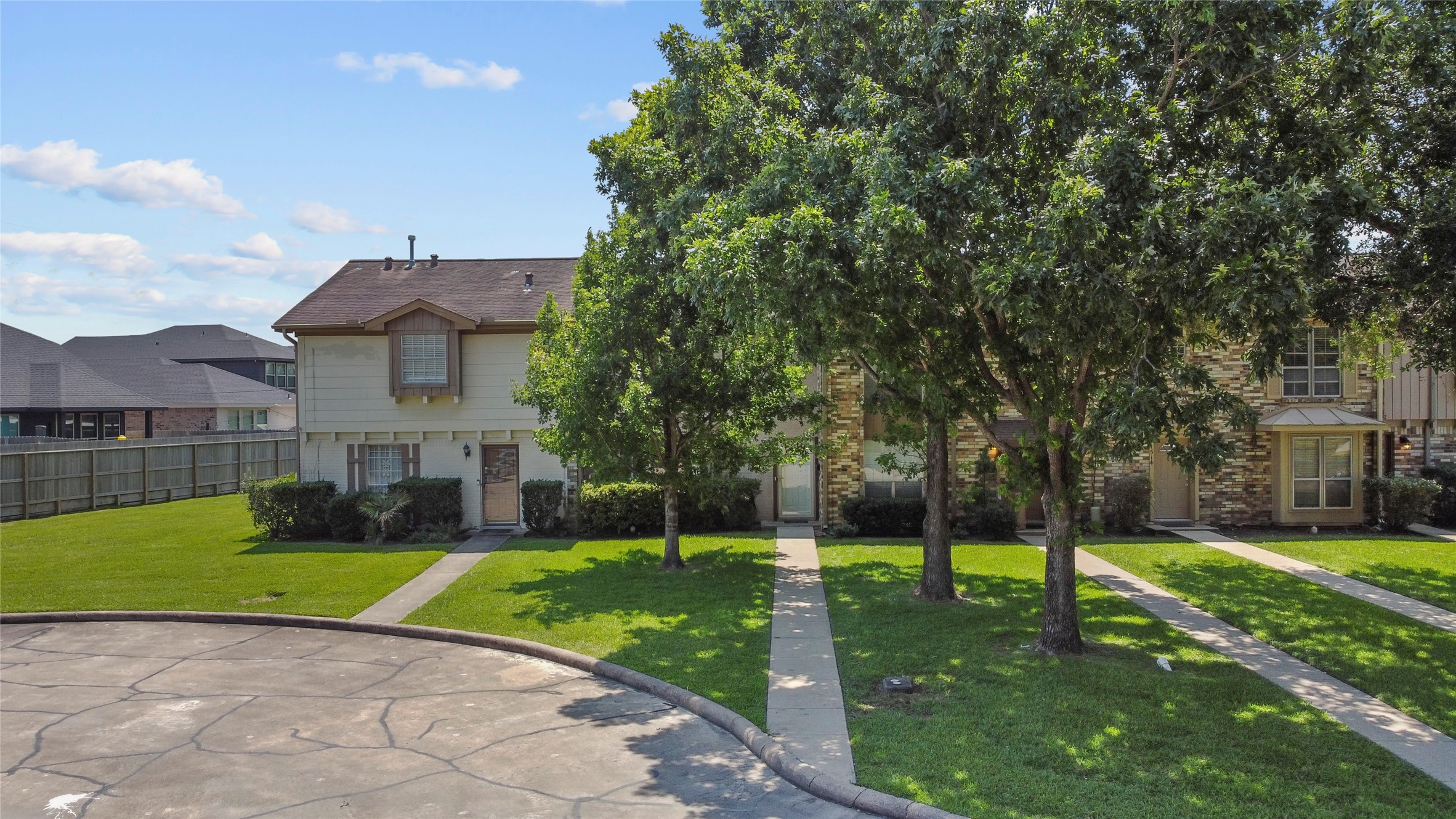 1518 S 8th Street La Porte TX 77571