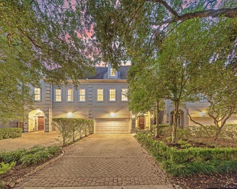 3249 Maroneal Street Houston TX 77025