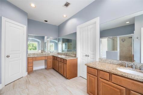53 Versante Court Houston TX 77070