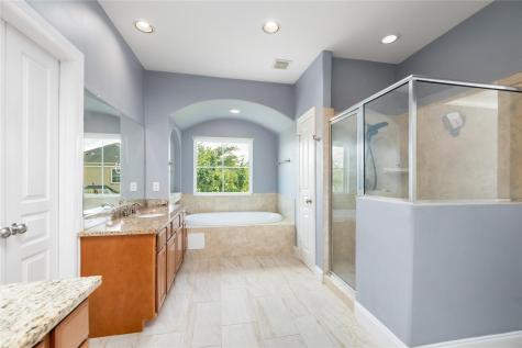 53 Versante Court Houston TX 77070