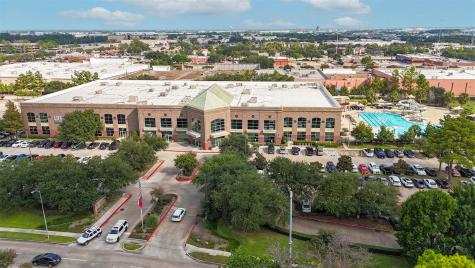 53 Versante Court Houston TX 77070